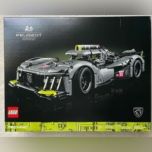 LEGO Technic Peugeot 9X8 in Gray and Black